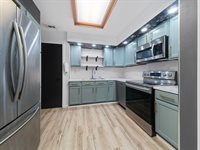 313 Shorewood Court, Columbia City, IN 46725