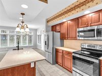 1809 W Arlington Street, Marshfield, WI 54449