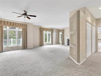 1809 W Arlington Street, Marshfield, WI 54449