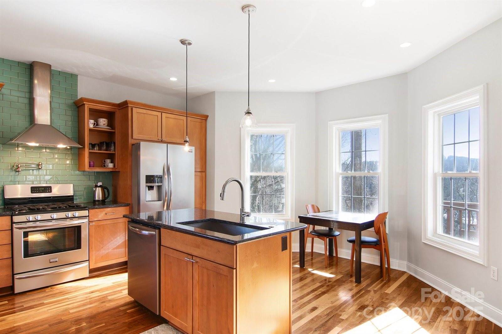 34 Grey River Run, Asheville, NC 28804