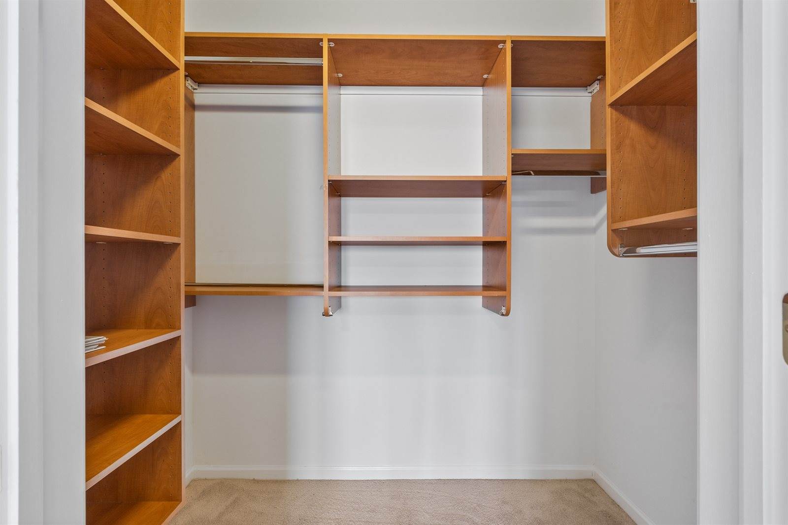 1277 East Thacker Street, #506, Des Plaines, IL 60016