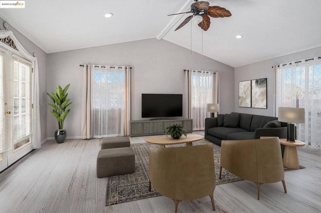 290 Benjamin Ave, Pittsburg, CA 94565
