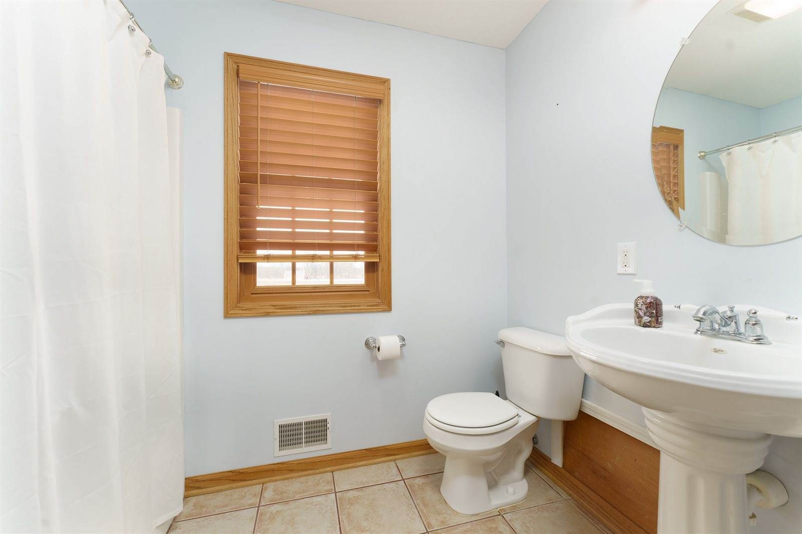 1052 East Dexter Trail, InghamTownship_Ingham, MI 48819