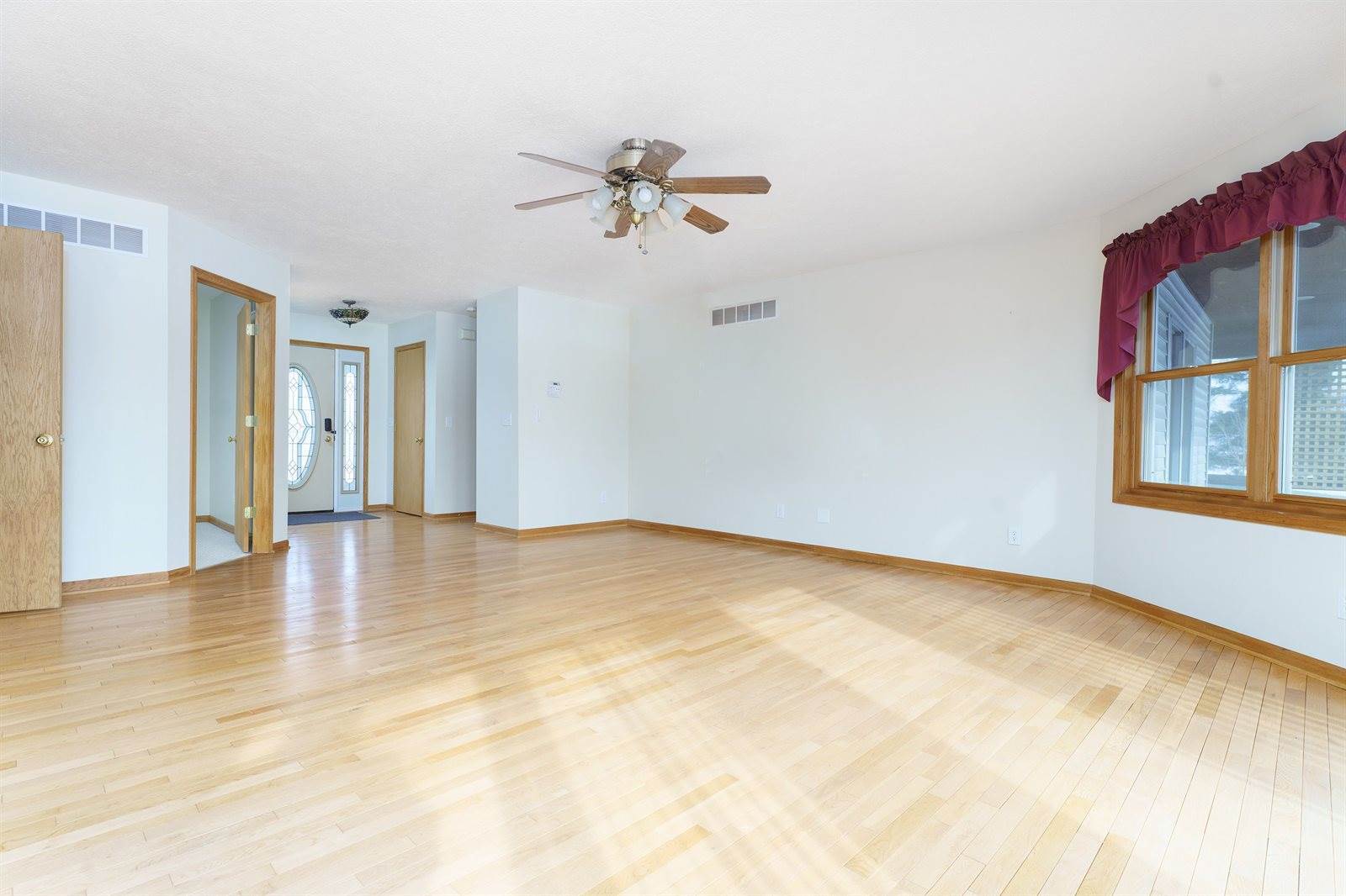 1052 East Dexter Trail, InghamTownship_Ingham, MI 48819