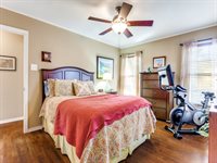 2072 W Lotus Ave, Fort Worth, TX 76111