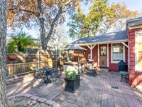 2072 W Lotus Ave, Fort Worth, TX 76111