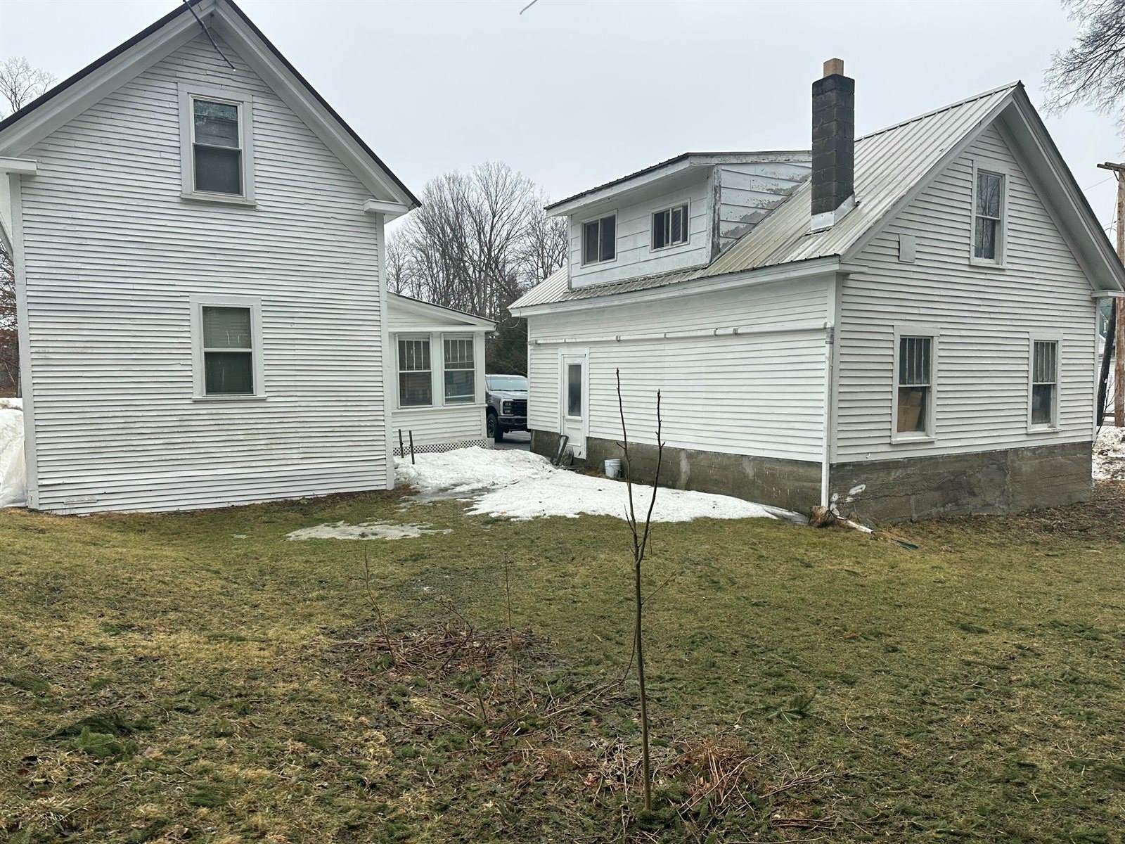 98 North Street, Dover-Foxcroft, ME 04426