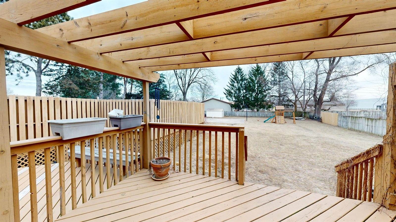 2930 Youngdale Ave, Campbell, WI 54603
