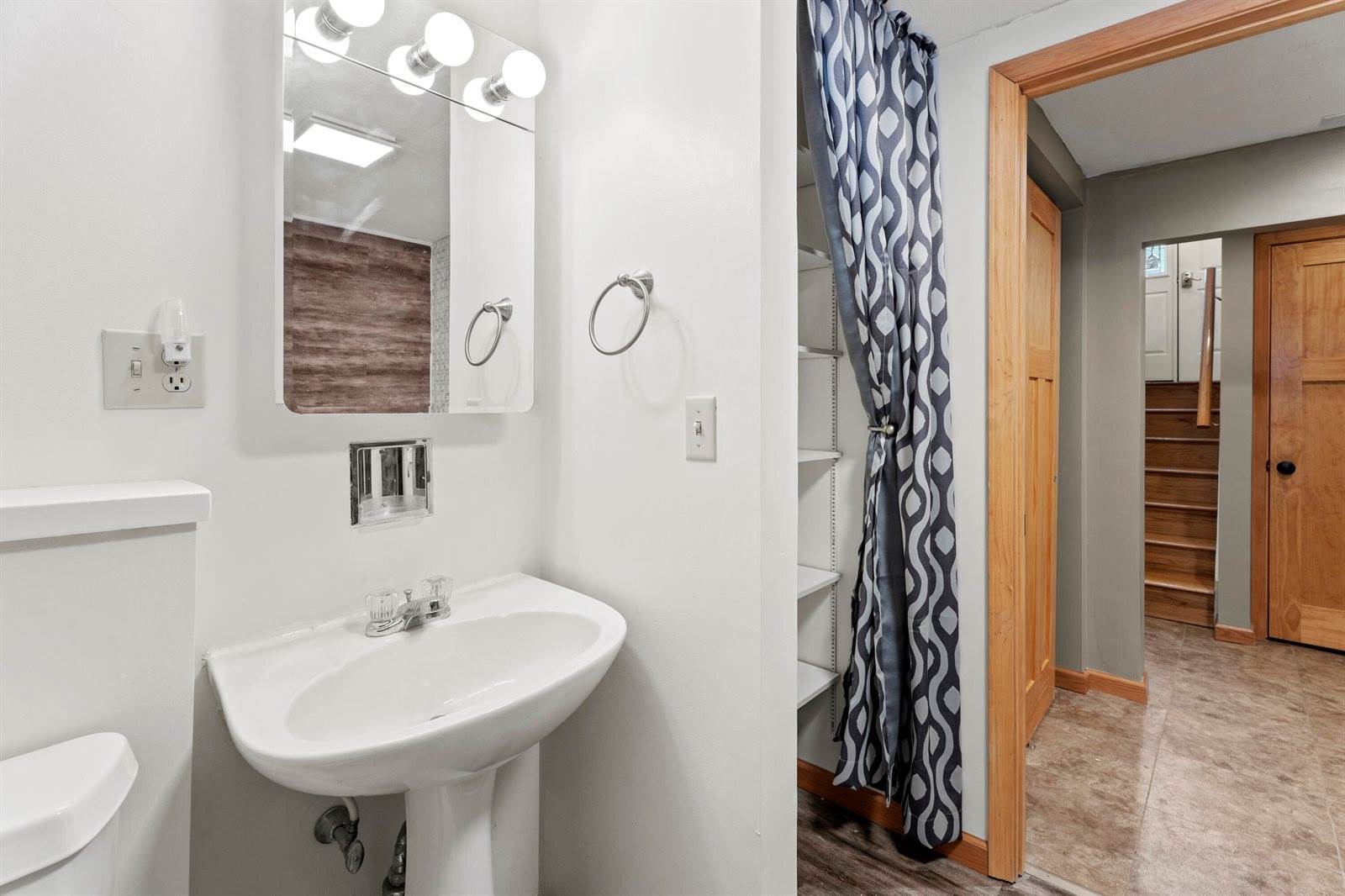 60 Sunset Strip, Brewer, ME 04412