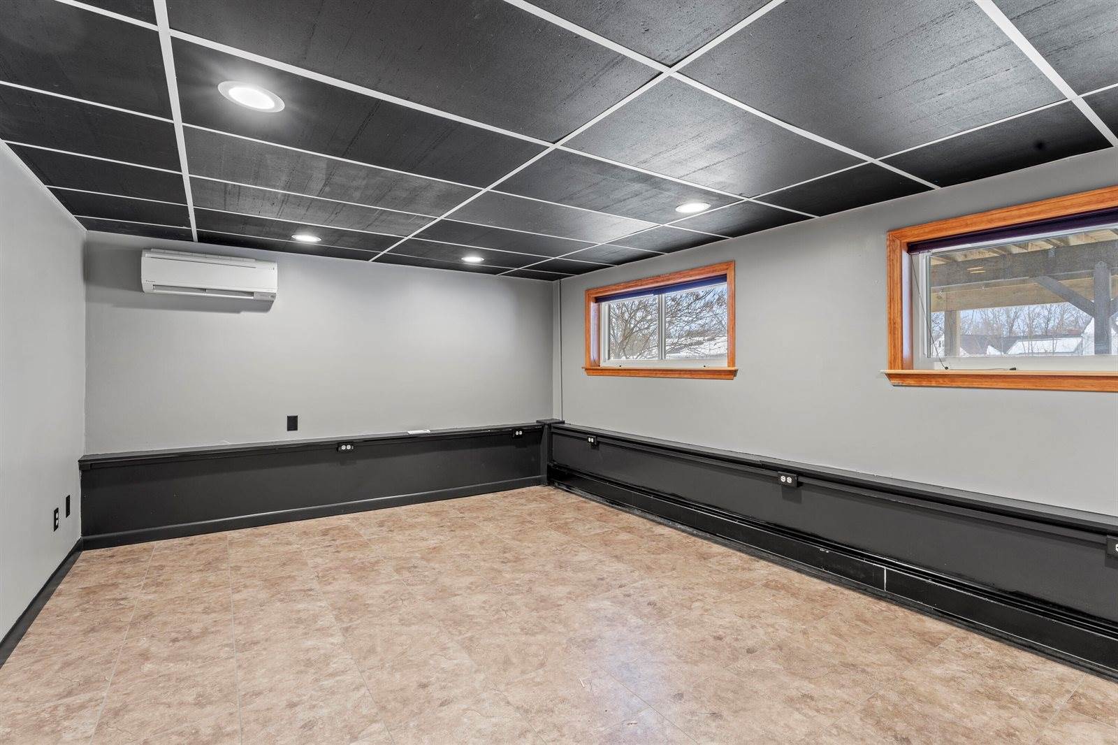 60 Sunset Strip, Brewer, ME 04412