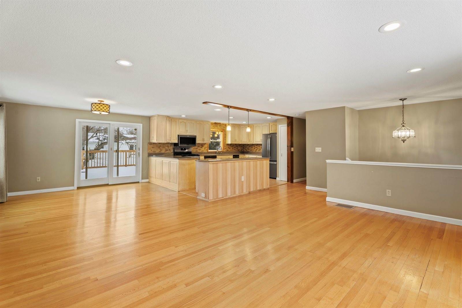 60 Sunset Strip, Brewer, ME 04412