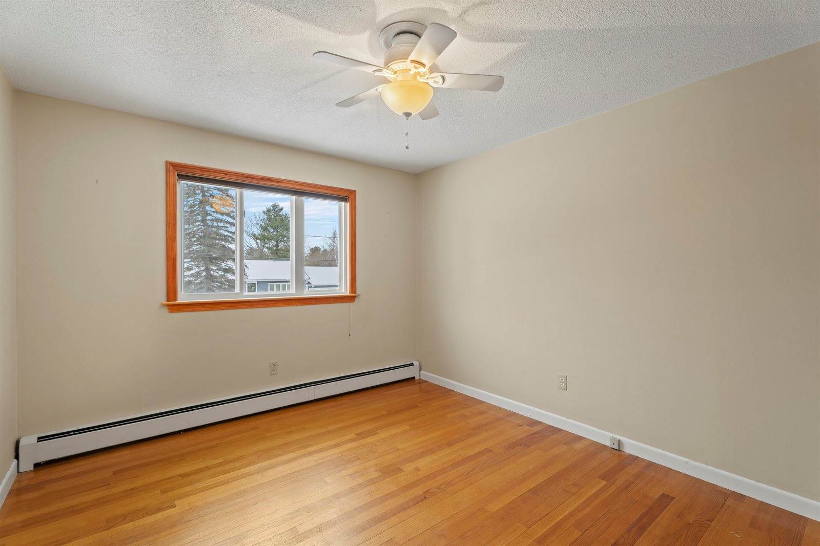 60 Sunset Strip, Brewer, ME 04412