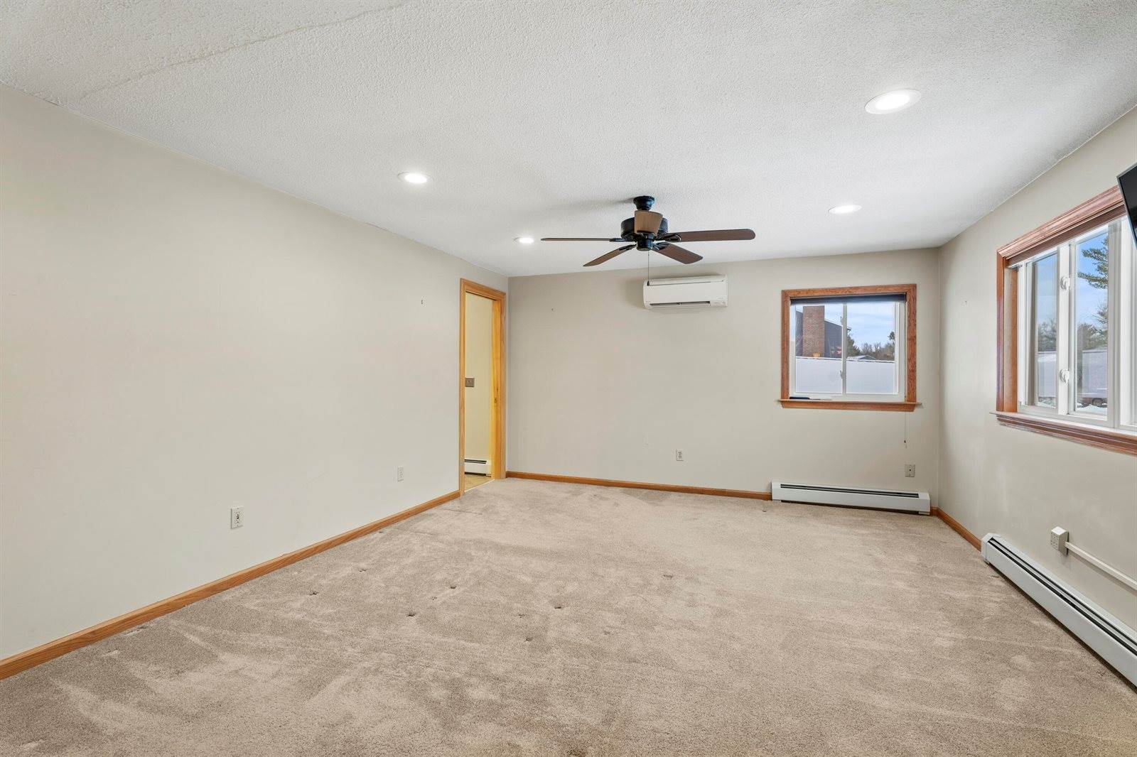 60 Sunset Strip, Brewer, ME 04412