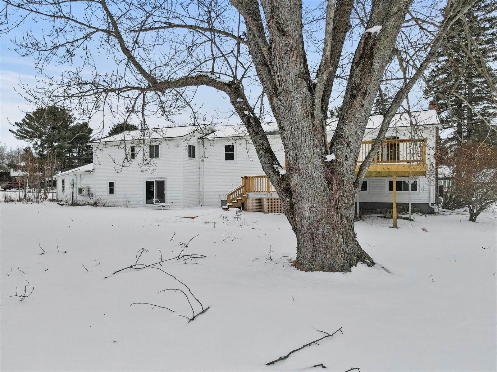 60 Sunset Strip, Brewer, ME 04412