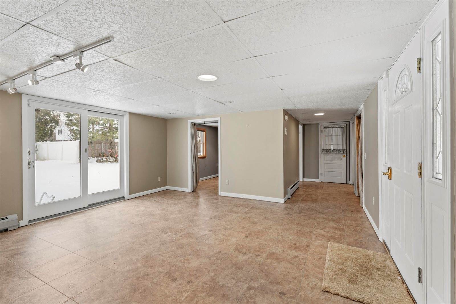 60 Sunset Strip, Brewer, ME 04412