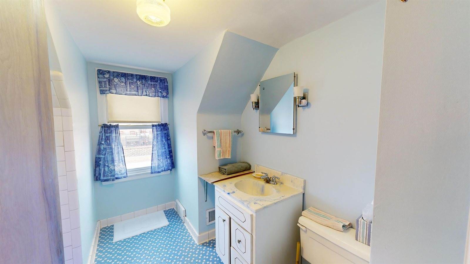 215 N Rusk Ave, Viroqua, WI 54665