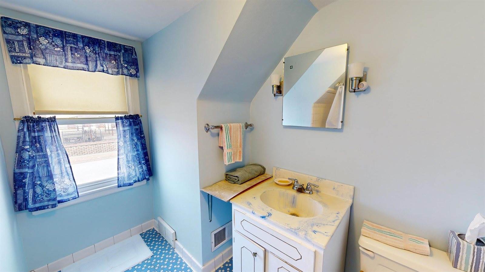 215 N Rusk Ave, Viroqua, WI 54665