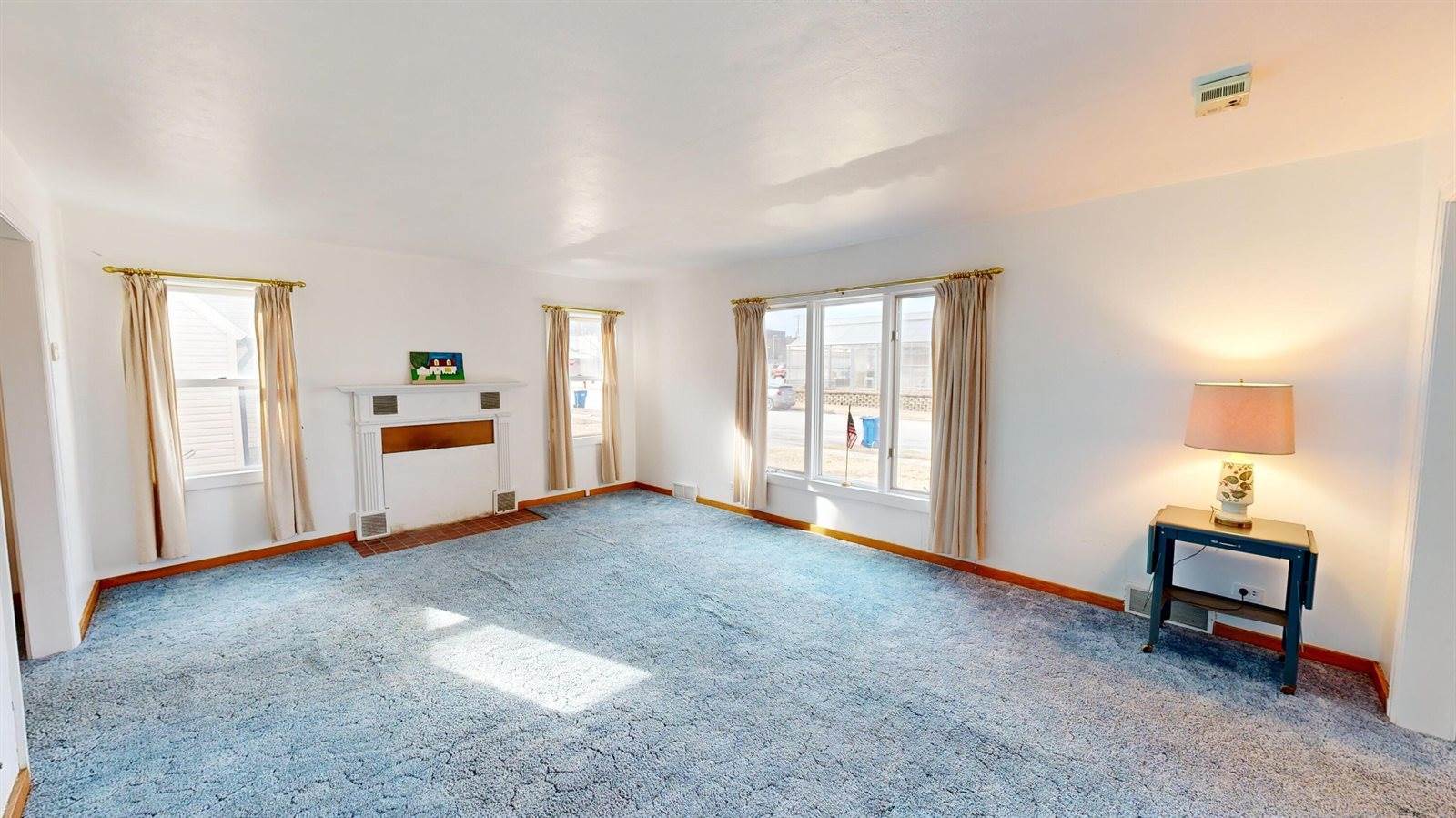 215 N Rusk Ave, Viroqua, WI 54665