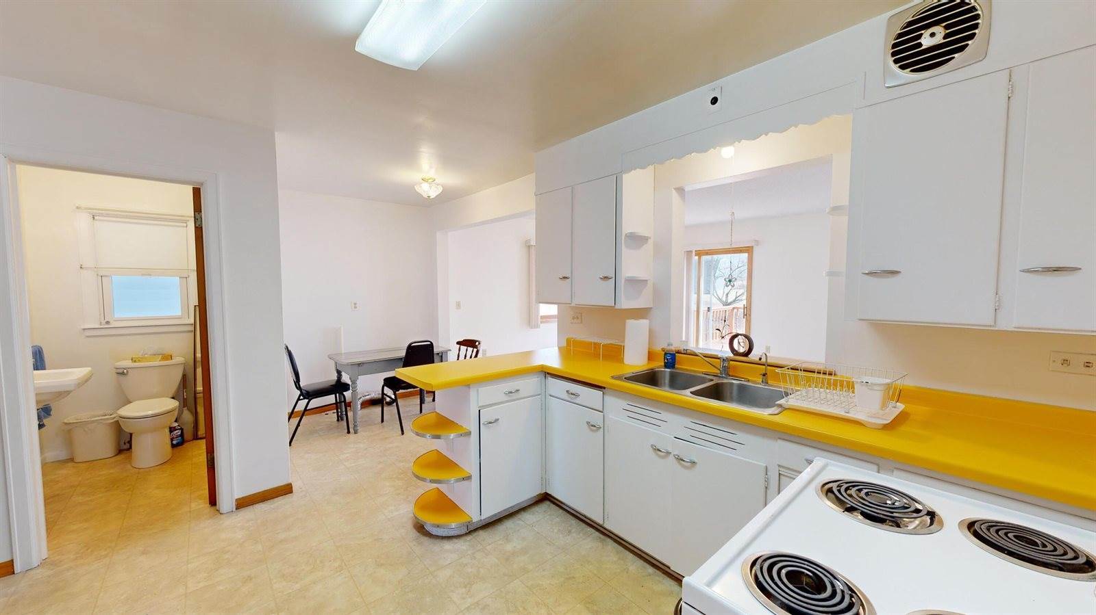 215 N Rusk Ave, Viroqua, WI 54665