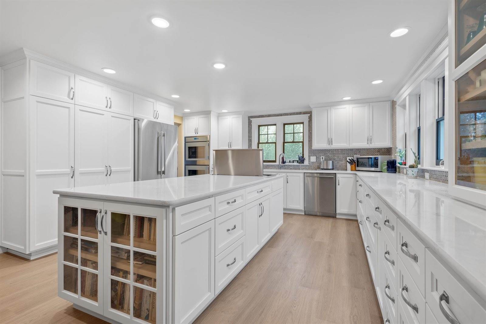 3920 East St Croix Circle, Green Bay, WI 54301