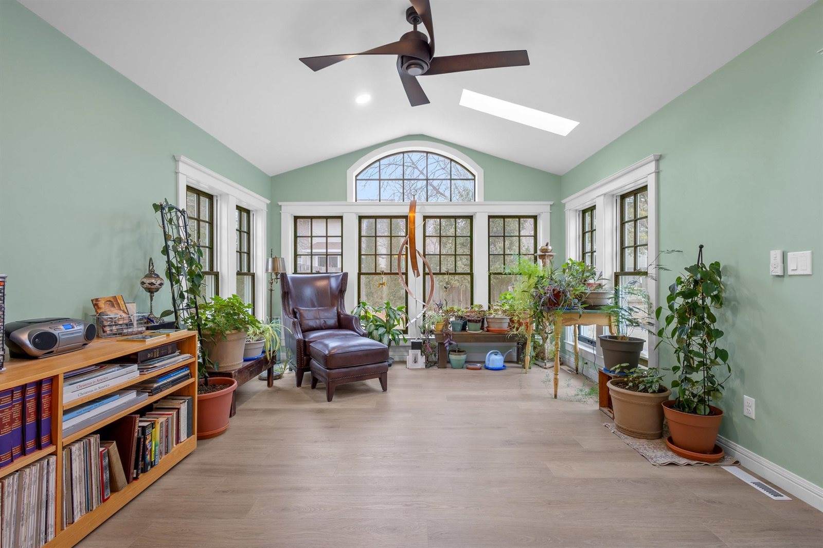 3920 East St Croix Circle, Green Bay, WI 54301