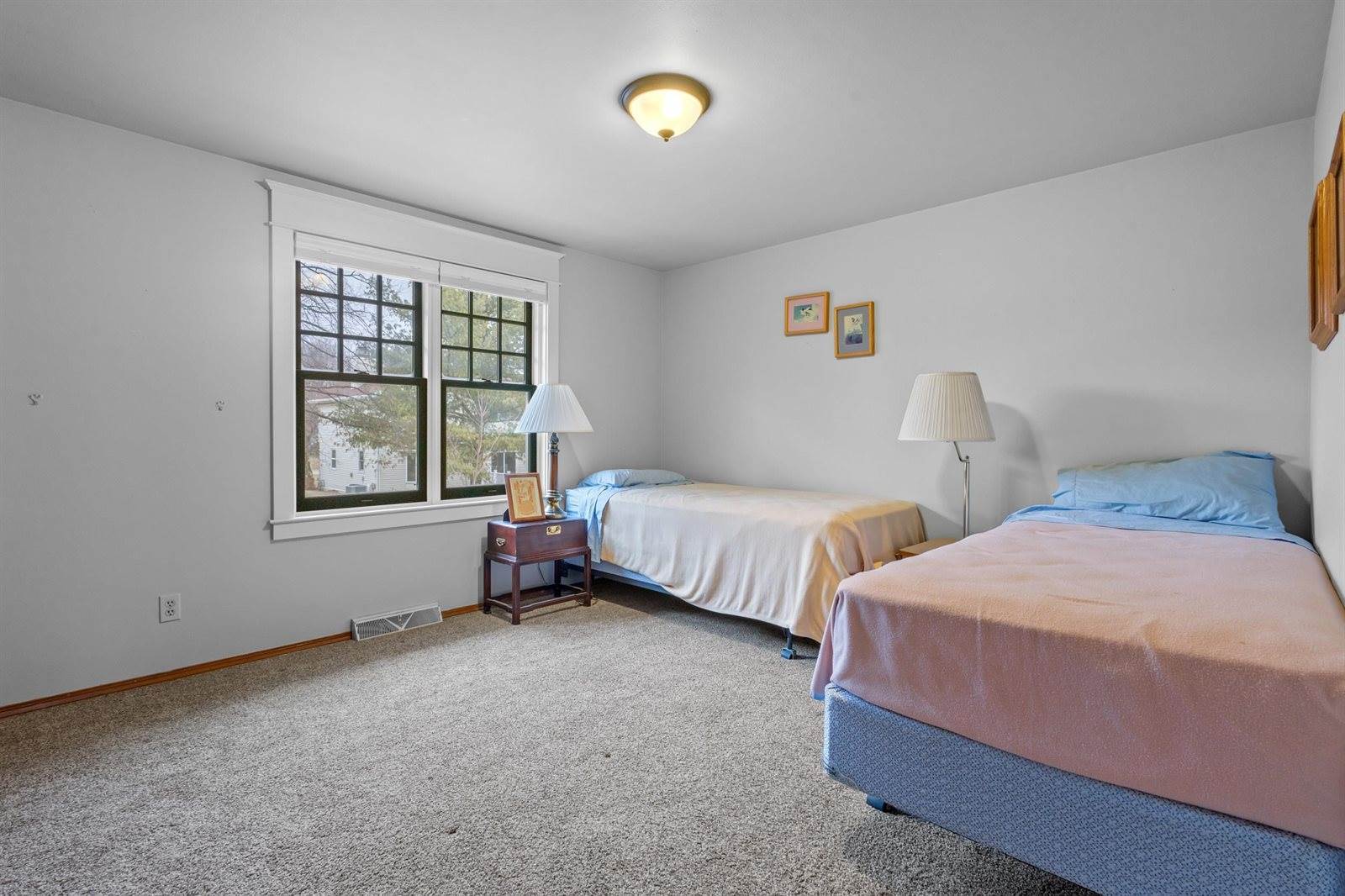 3920 East St Croix Circle, Green Bay, WI 54301