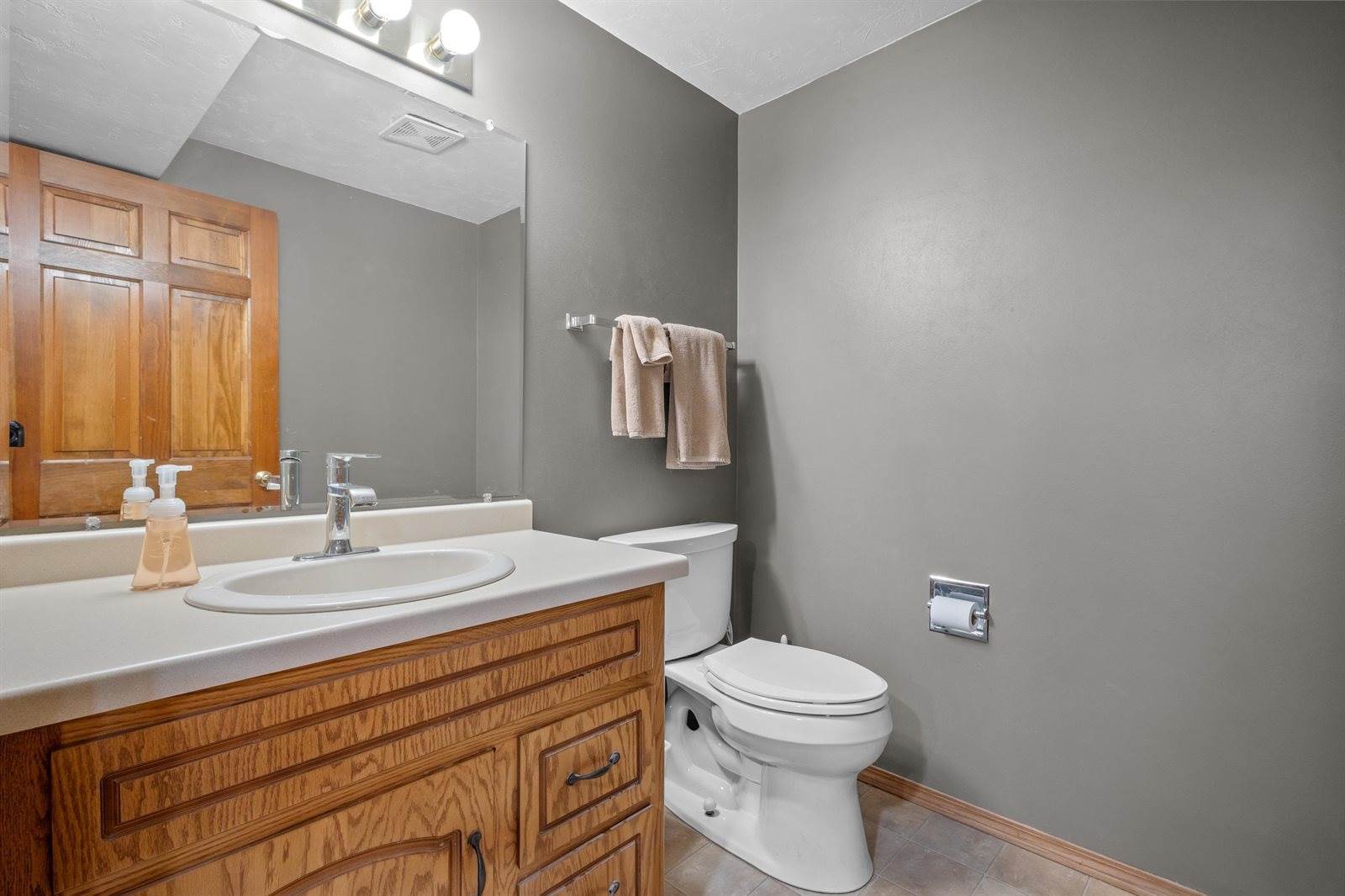 3920 East St Croix Circle, Green Bay, WI 54301