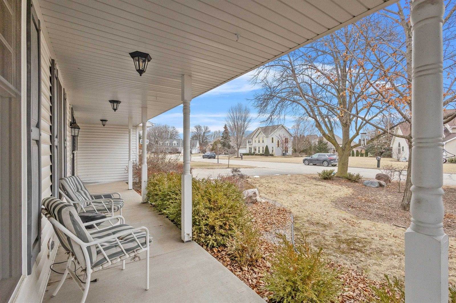 3920 East St Croix Circle, Green Bay, WI 54301