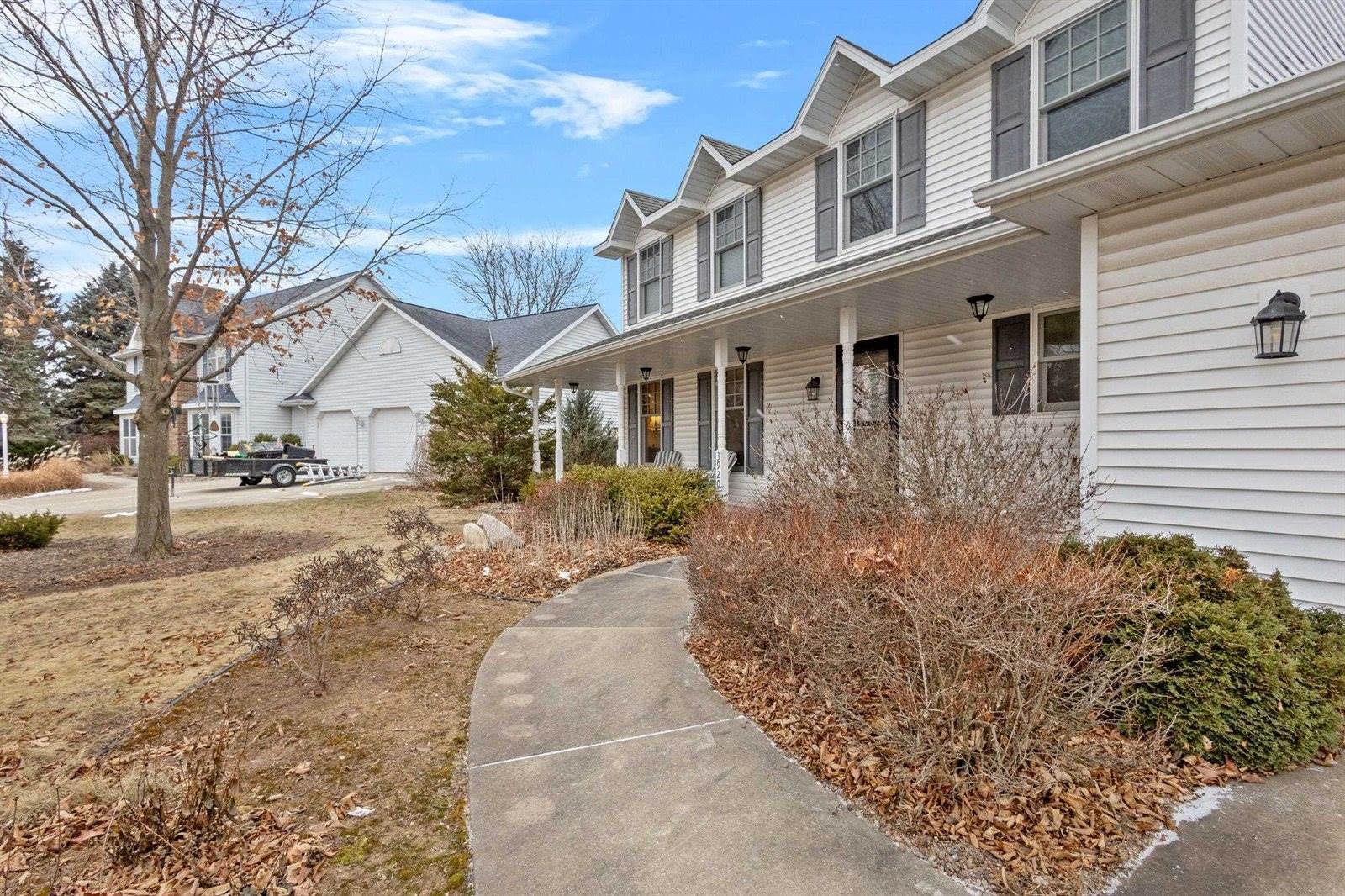 3920 East St Croix Circle, Green Bay, WI 54301