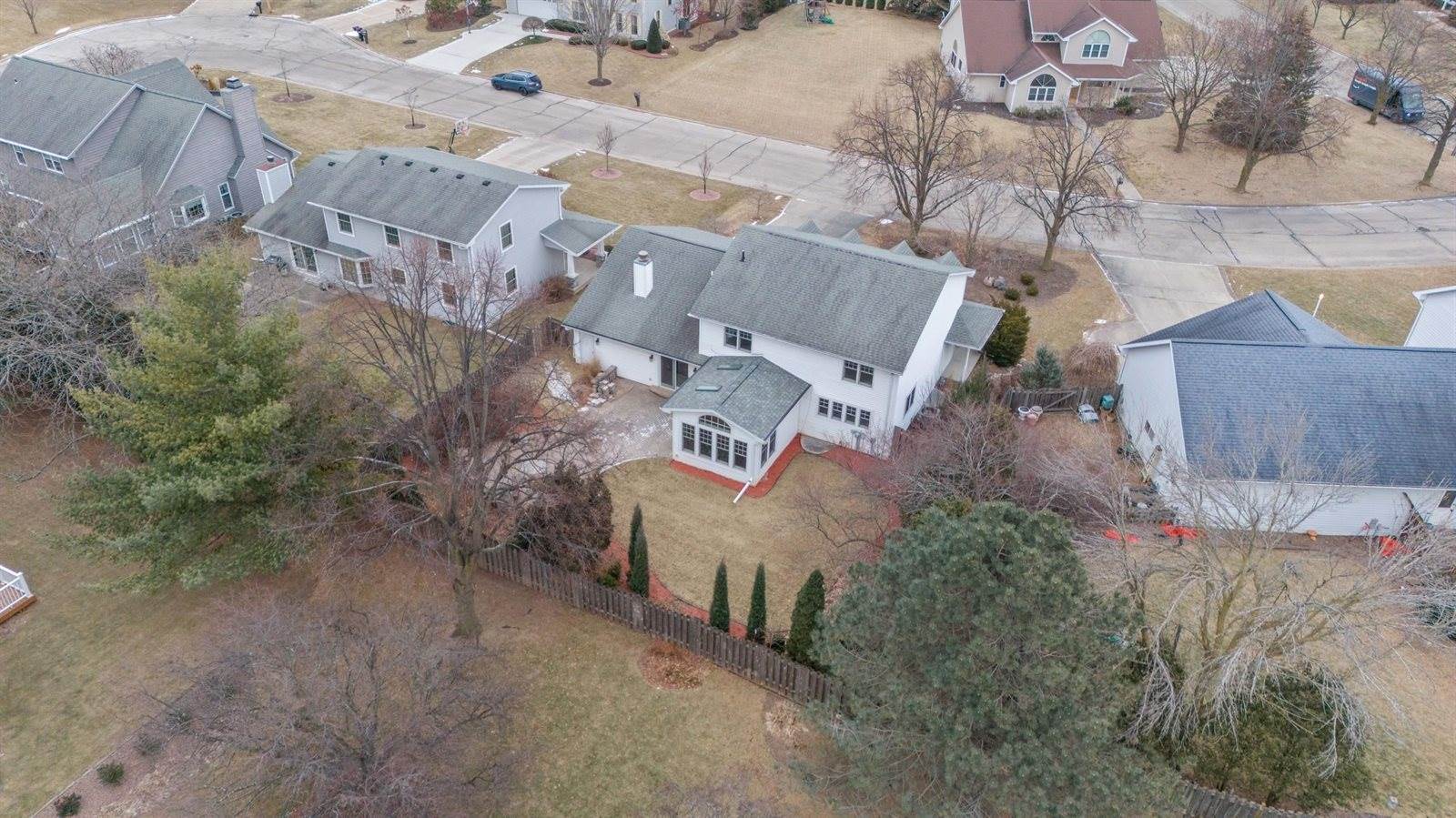 3920 East St Croix Circle, Green Bay, WI 54301