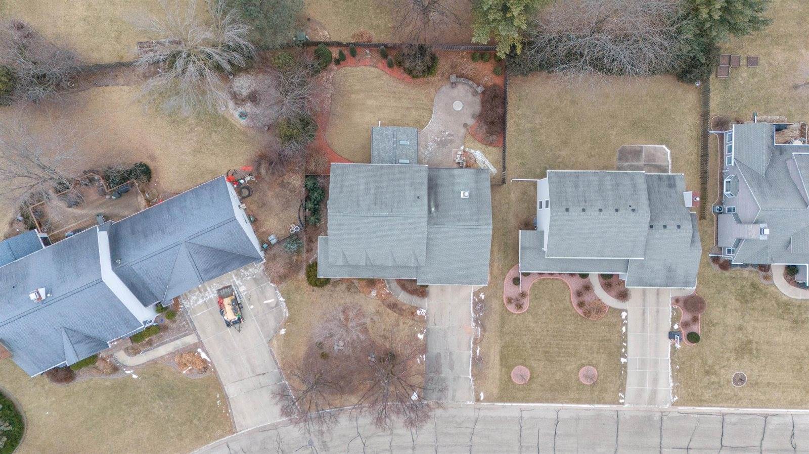 3920 East St Croix Circle, Green Bay, WI 54301