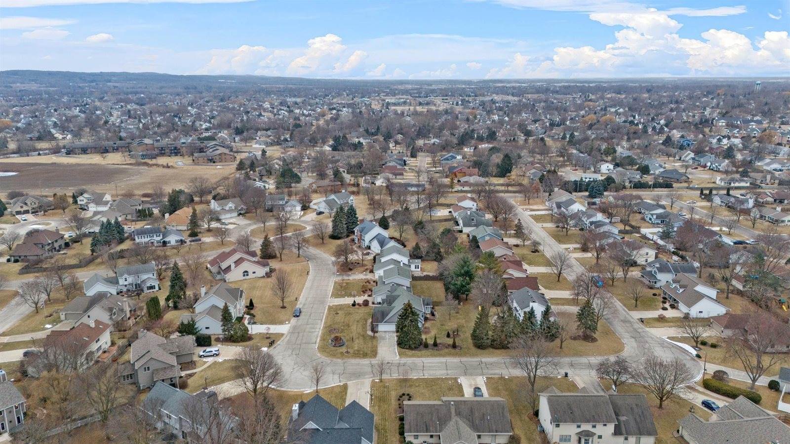 3920 East St Croix Circle, Green Bay, WI 54301
