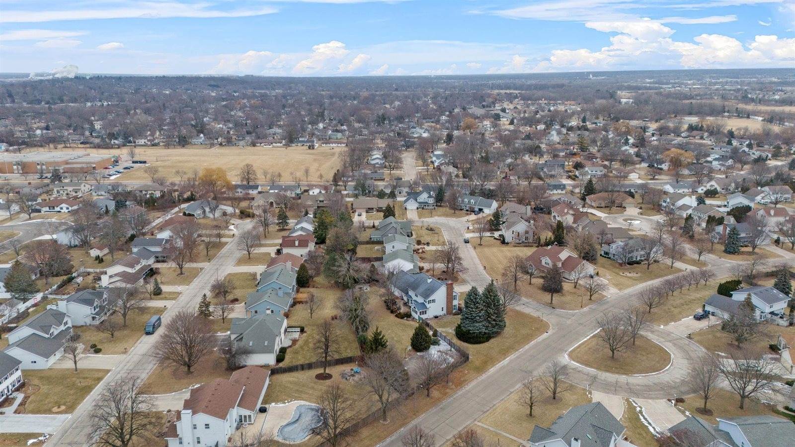 3920 East St Croix Circle, Green Bay, WI 54301