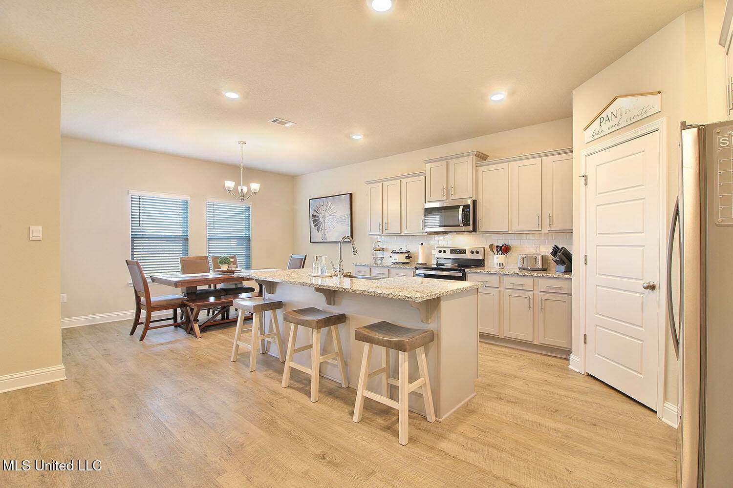 5346 Fairbury Way, D'Iberville, MS 39540