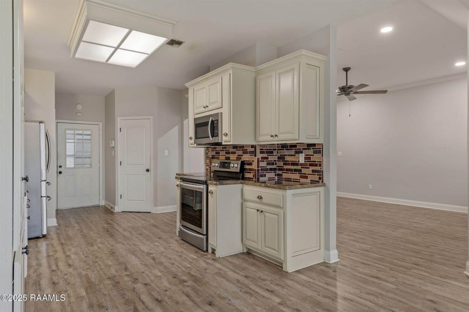 306 Glade Blvd, Lafayette, LA 70506