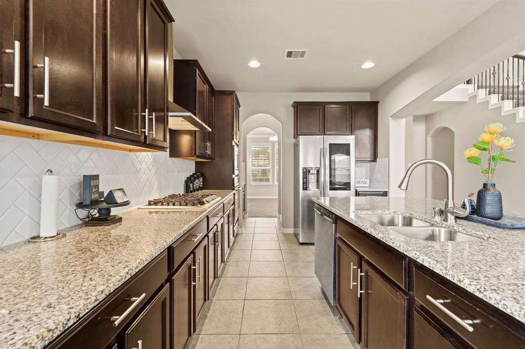 2011 Oxley Manor Lane, Richmond, TX 77469