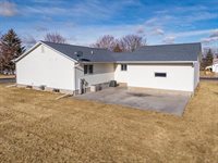 1840 Jessica Lane, Reedsburg, WI 53959