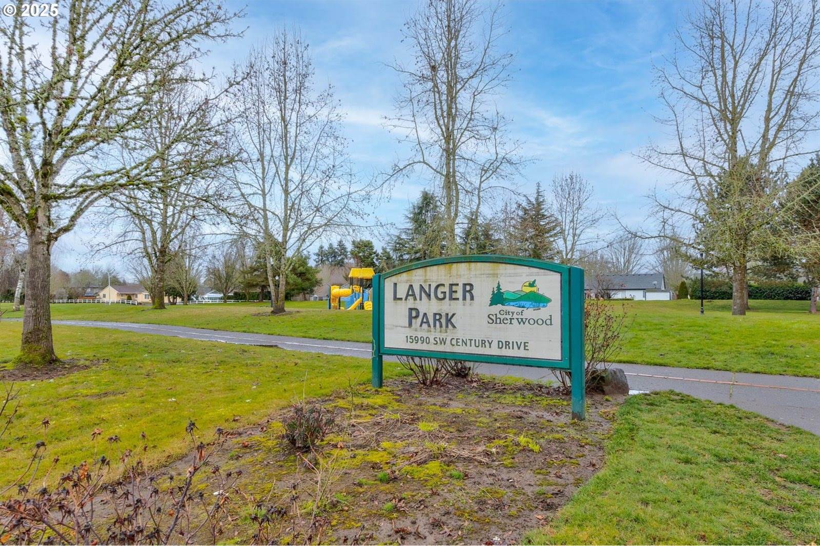 15669 SW Harvester Ln, Sherwood, OR 97140