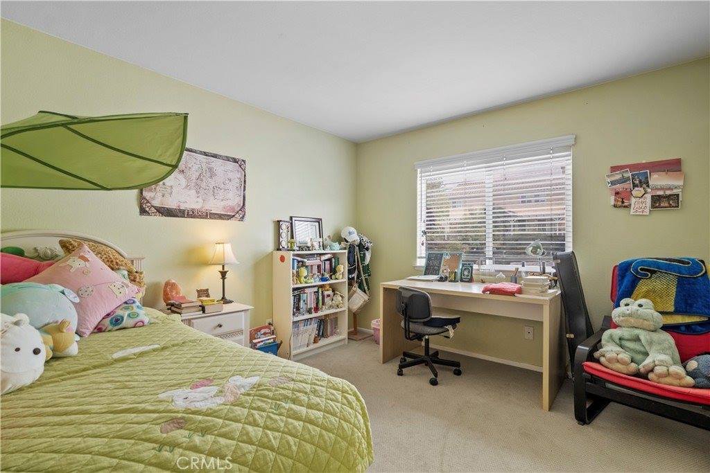 21103 Oakriver Lane, Newhall, CA 91321