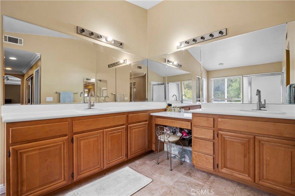 21103 Oakriver Lane, Newhall, CA 91321