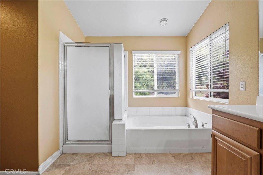 21103 Oakriver Lane, Newhall, CA 91321