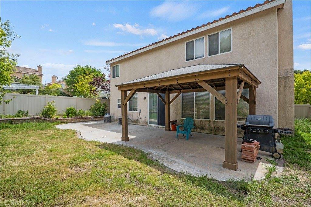 21103 Oakriver Lane, Newhall, CA 91321