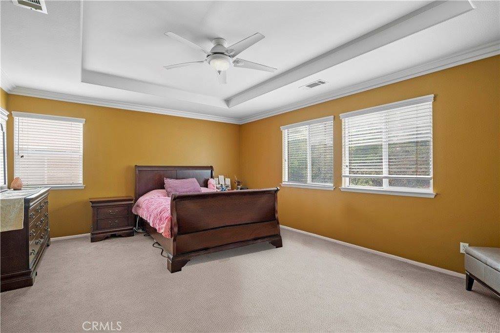 21103 Oakriver Lane, Newhall, CA 91321