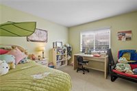 21103 Oakriver Lane, Newhall, CA 91321