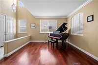 21103 Oakriver Lane, Newhall, CA 91321