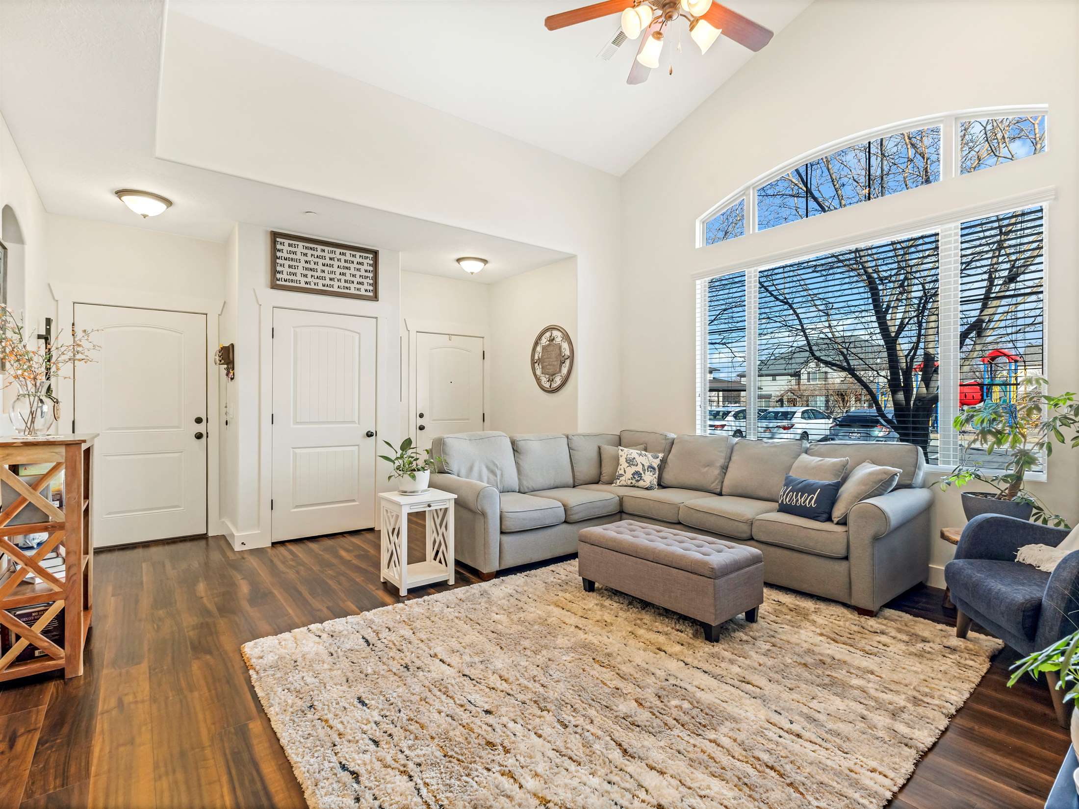 76 East Saddle Villa Dr, Draper, UT 84020