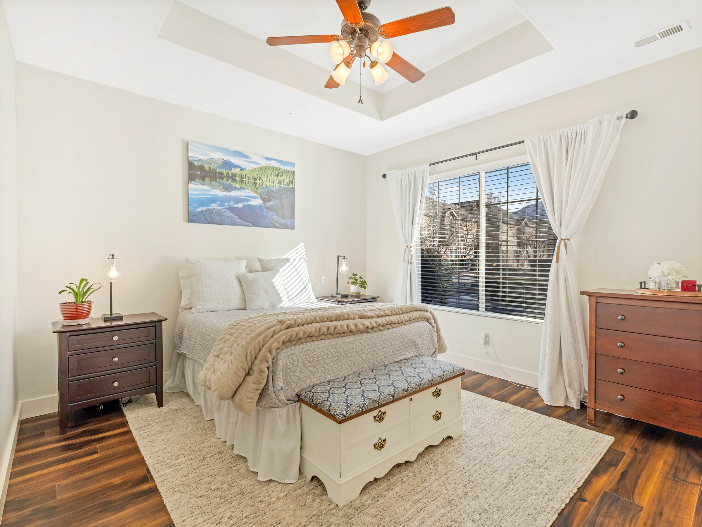 76 East Saddle Villa Dr, Draper, UT 84020