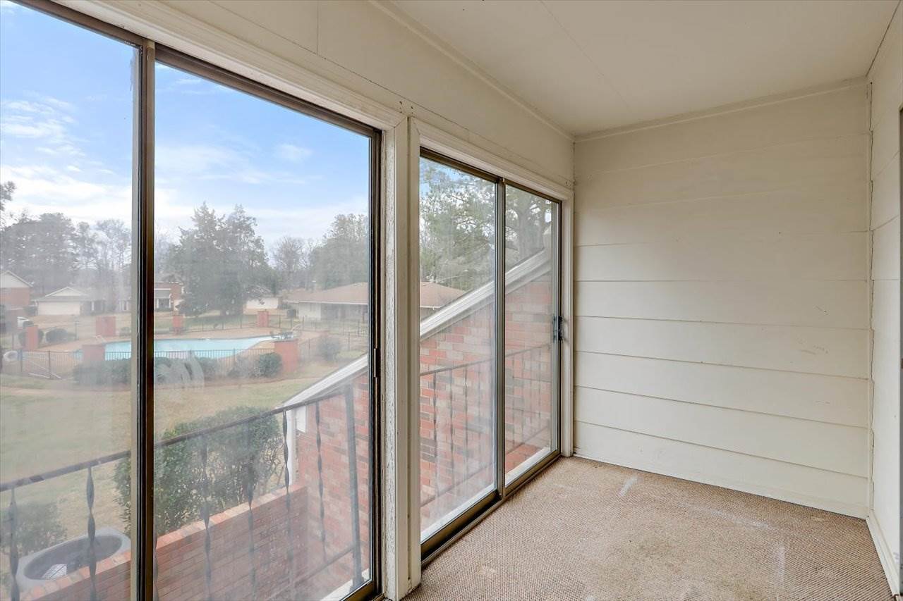 210 Old Oak Circle, Brandon, MS 39042