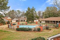 210 Old Oak Circle, Brandon, MS 39042