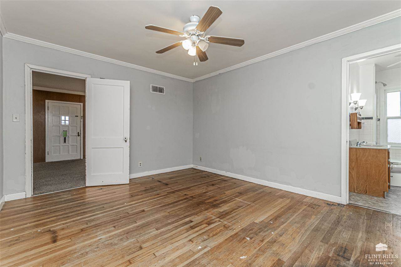 225 West Vine Street, Junction City, KS 66441